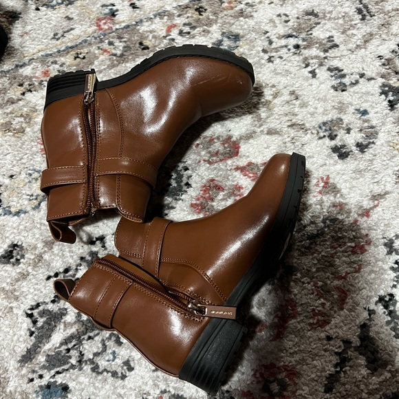 MK booties size 13 gently used - Picture 2 of 3